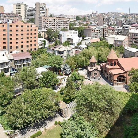 Hotel In Center Of Yerevan Exterior photo